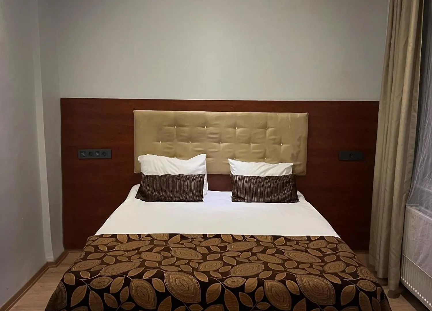 Ankara Santral Otel 2*,